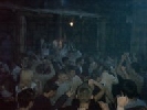 Iszonyat j a party. Remlem, a tvolban mg engem is felismertek a pultban. :)