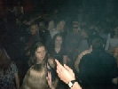 Egy ex-Royal-os party-girl a fot kzppontjban, s ha jl ltom az rt, jfl mlt 5 percel. Szerintem nagyon j a party! :)